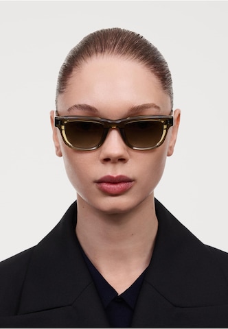 CHIMI Sunglasses in Green: front