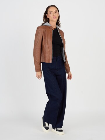 JCC Tussenjas in Bruin