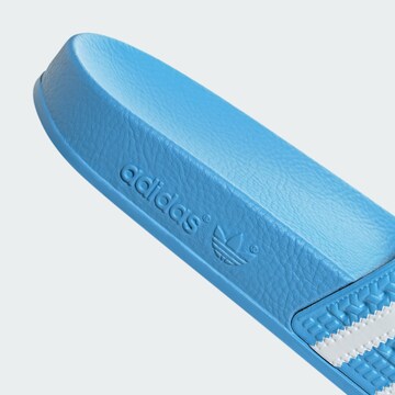 ADIDAS ORIGINALS Pantolette 'Adilette' in Blau