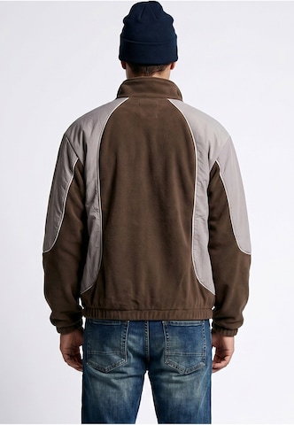 Giacca di pile di Urban Classics in marrone
