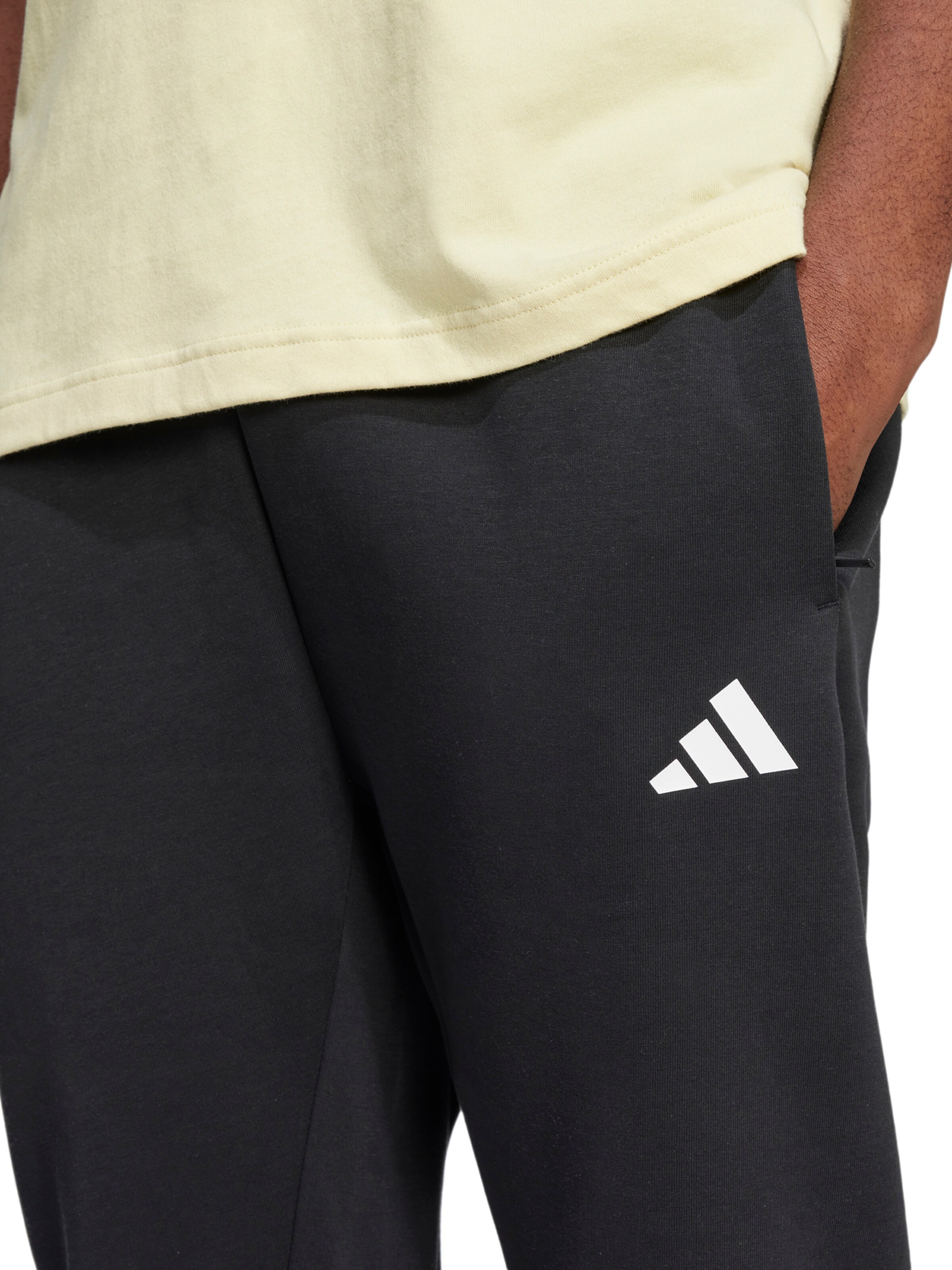 ADIDAS SPORTSWEAR Tapered Sportnadrágok 'Future Icons' - fekete