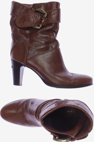 CoSTUME NATIONAL Dress Boots in 38 in Brown: front