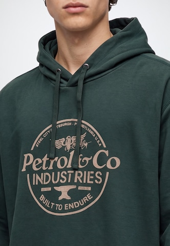 Sweat-shirt Petrol Industries en vert : devant
