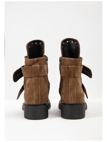 INUOVO Boots in Brown