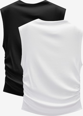 Pull&Bear Toppi värissä musta: etupuoli