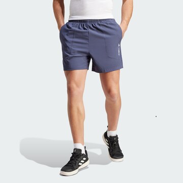 ADIDAS TERREX Regular Outdoorshorts 'Multi' in Blau: predná strana