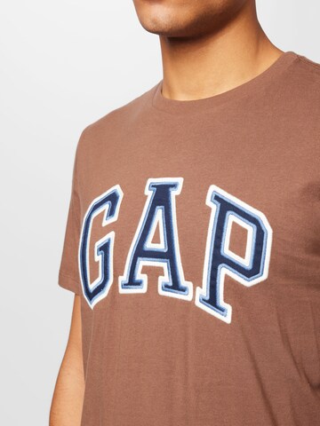 GAP Regular Fit T-Shirt 'BAS' in Braun