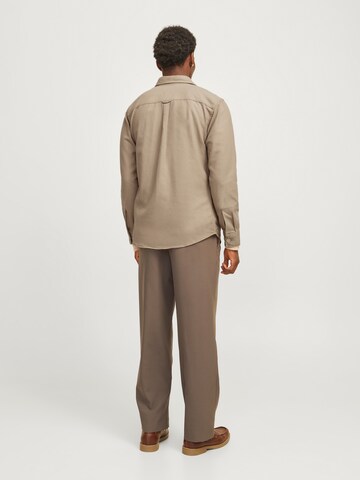 Coupe regular Chemise 'JJEDarren' JACK & JONES en gris