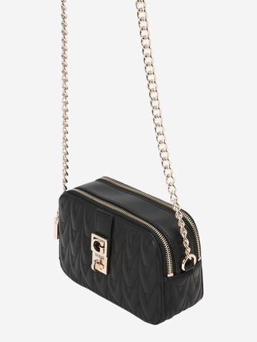 GUESS Crossbody Bag in Black: front