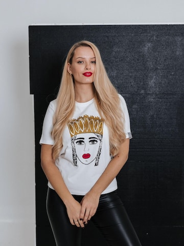 RADADA Shirt 'GIRL WITH GOLDEN CROWN' in White: front