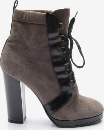 Marc Jacobs Dress Boots in 38 in Grey: front