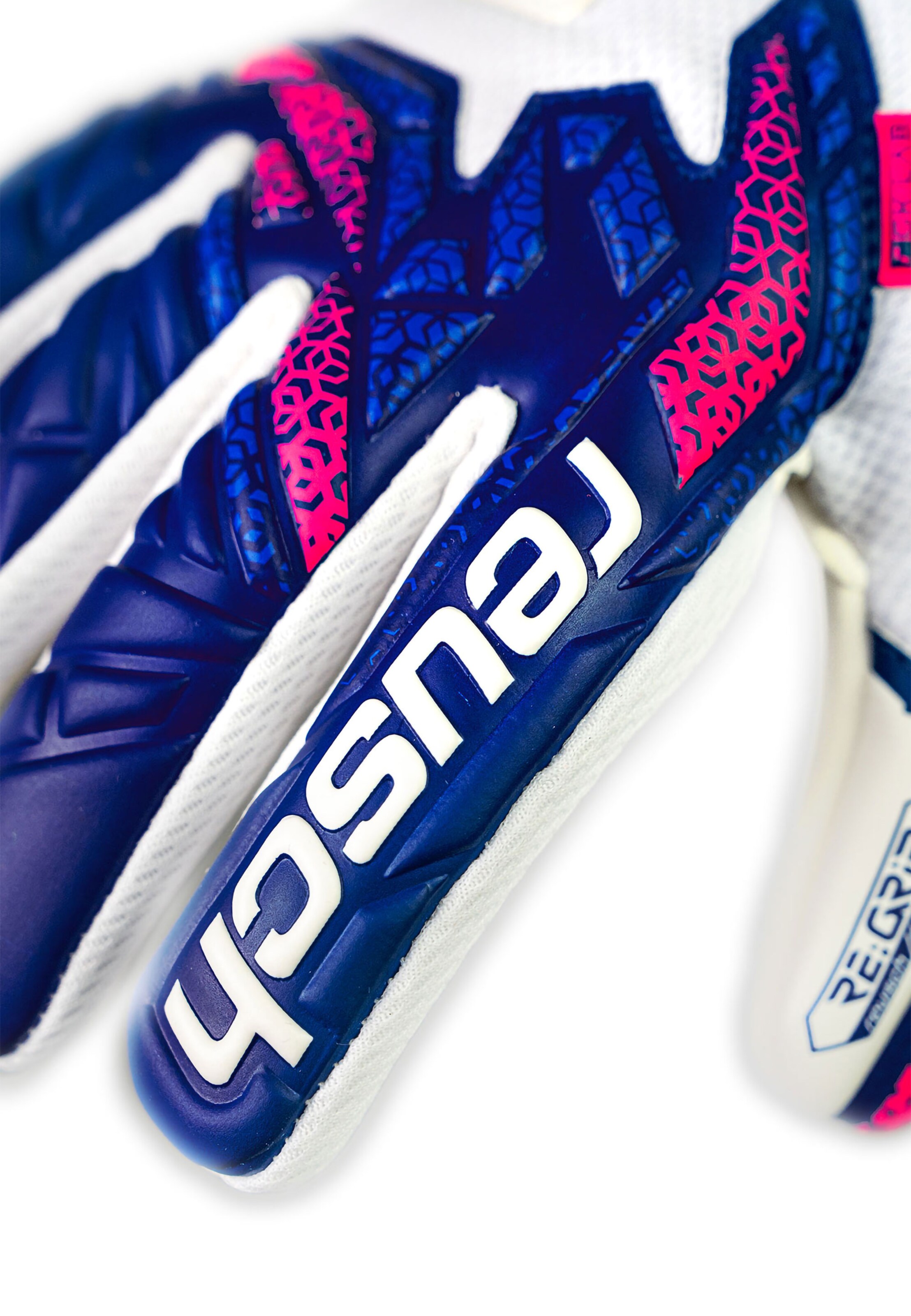 REUSCH Sports gloves 'Attrakt RE:GRIP NC Junior' in Purple