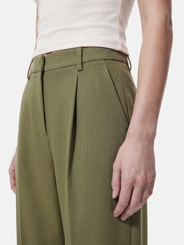 Barrel Pantalon à pince 'PCBosella' PIECES en vert