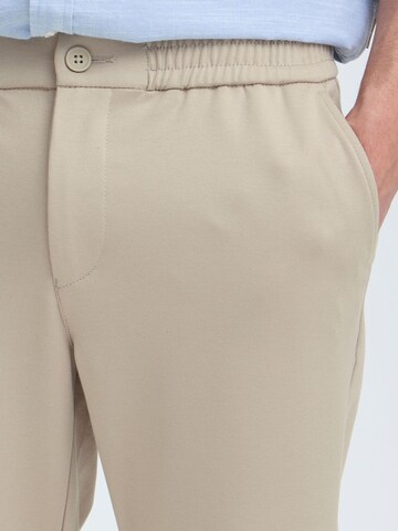 Regular Pantalon chino ' BHElmer ' BLEND en beige