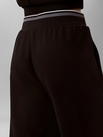 Calvin Klein Sport Loosefit Sportbroek in Bruin