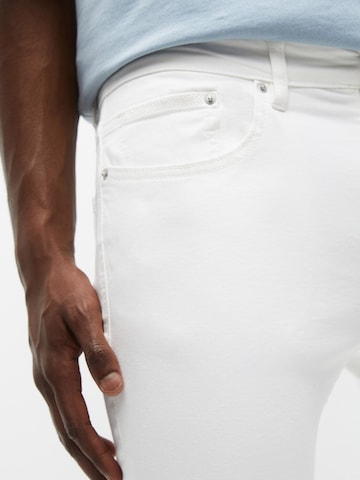 Regular Jean Pull&Bear en blanc