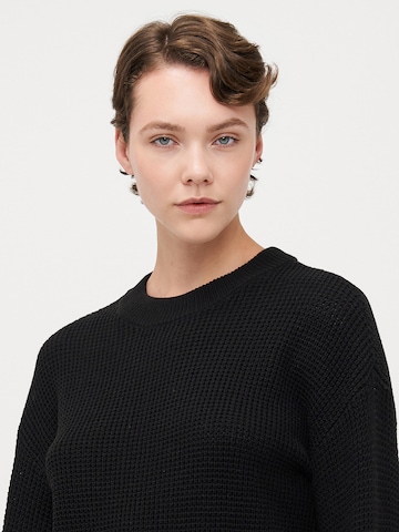 Vero Moda Tall Tröja 'VMSALLY' i svart