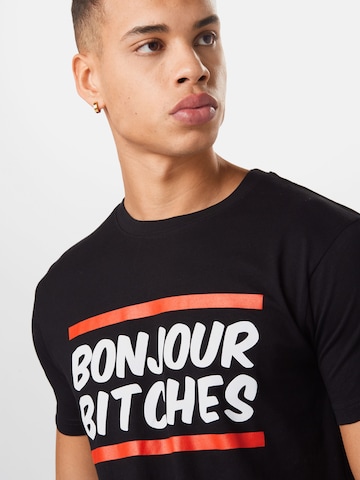 Mister Tee Футболка 'Bonjour' в Черный