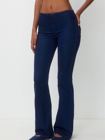 Pull&Bear Flared Jeans in Blue: front