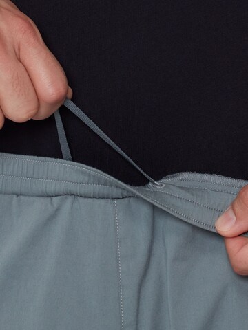 MAMMUT Regular Outdoor Pants in Grey