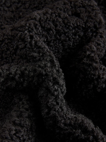 Next Coat in Black