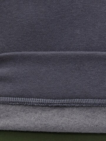 Sweat-shirt 'Chilli' PIECES en gris