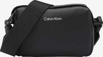 Calvin Klein Taška cez rameno 'Must' - Čierna: predná strana