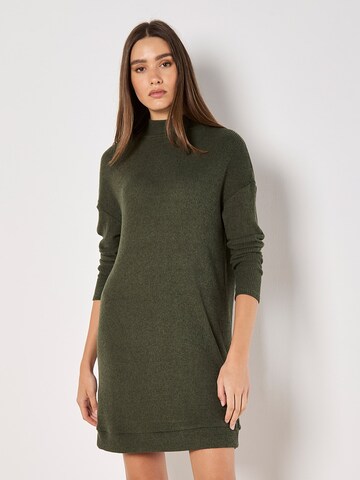 Apricot Strickkleid in Grün: Vorderseite