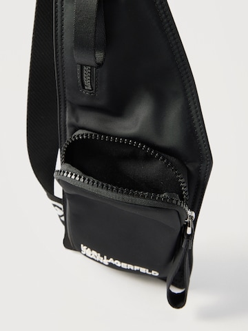 KARL LAGERFELD JEANS Axelremsväska i svart