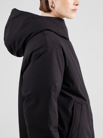 elvine Between-seasons coat 'Saira' in Black