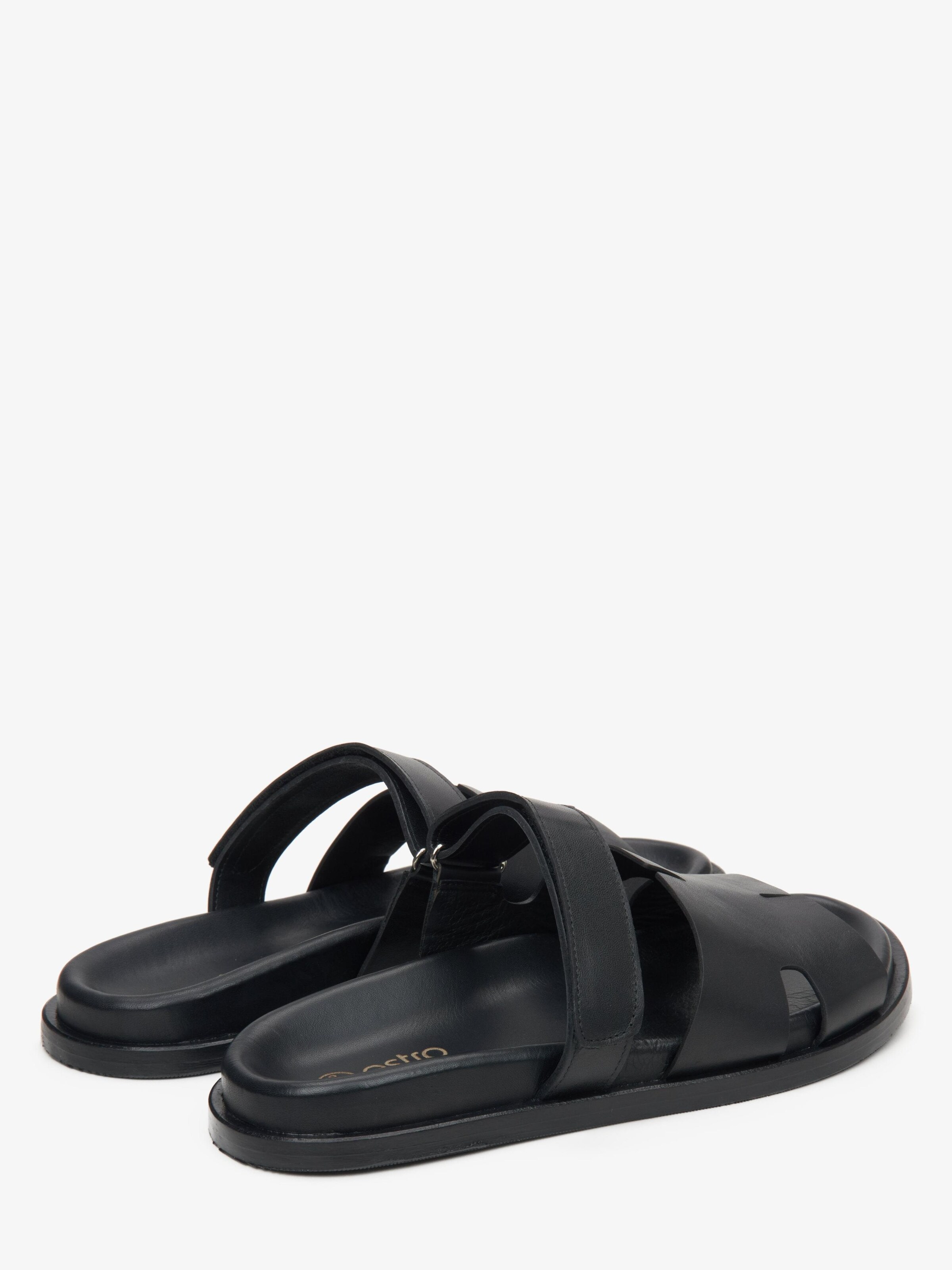 Estro Sandals '48-27' in Black