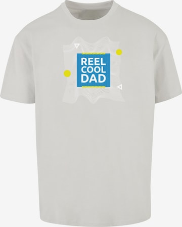 Merchcode Shirt 'Fathers Day - Reel Cool Dad' in Grijs: voorkant