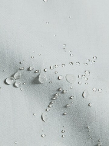 MAMMUT Outdoor Jacket in Green