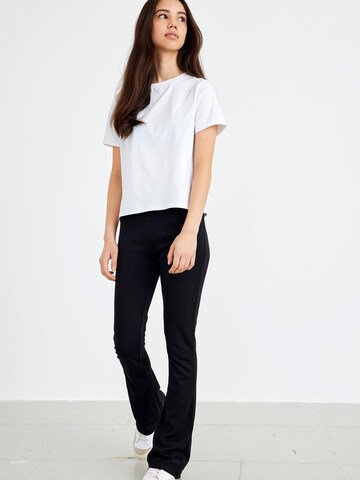 Bootcut Pantaloni 'Donna' di NAME IT in nero