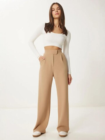 Happiness İstanbul Pleat-front trousers in Brown