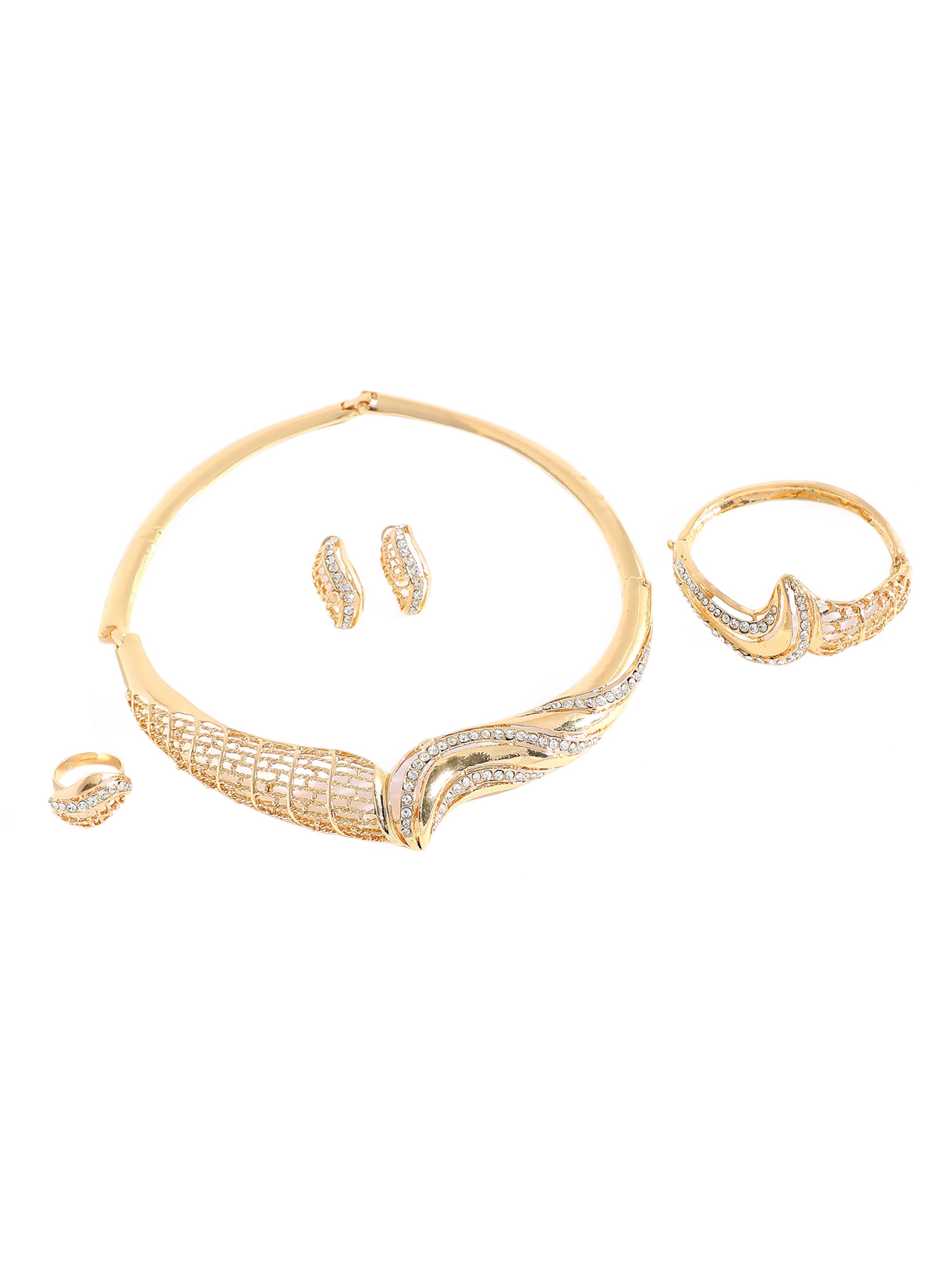 Set de bijuterii 'Sarthak' de la SOHI pe auriu: față