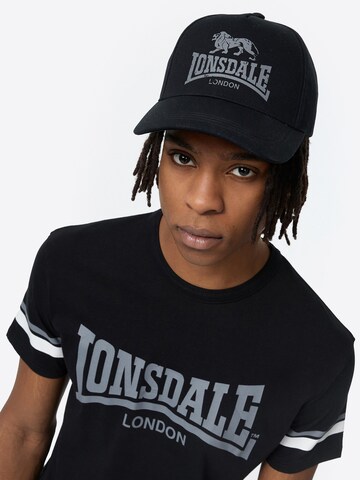 LONSDALE Cap 'NORBURY' in Black: front