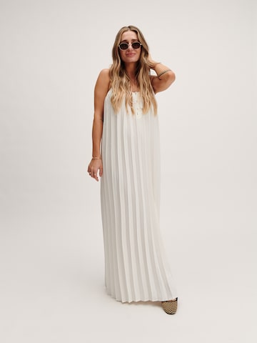 Tatiana Zidekova Kombinezon w kolorze biały: przód