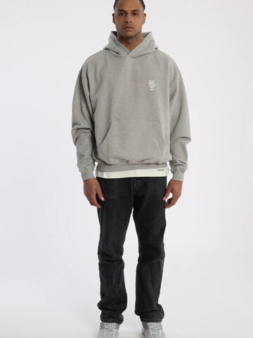 YSPT Studio Sweatshirt 'STONEWALL' in Grey