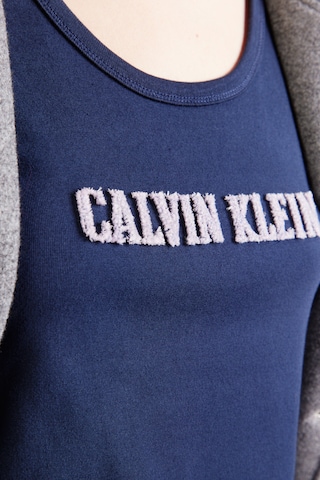 Maglietta di Calvin Klein Jeans in blu