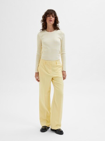 Loosefit Pantalon 'RITA' SELECTED FEMME en jaune