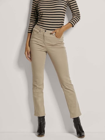 MADELEINE Tapered Jeans in Beige: voorkant