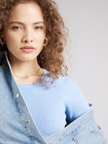 Pull-over A-VIEW en bleu