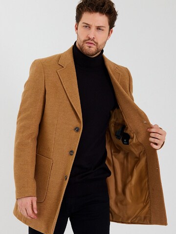 Ron Tomson Between-seasons coat in Beige