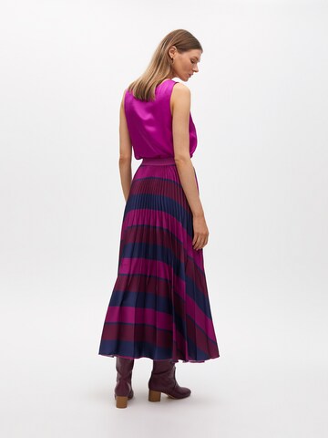 Lola Casademunt Rok in Roze