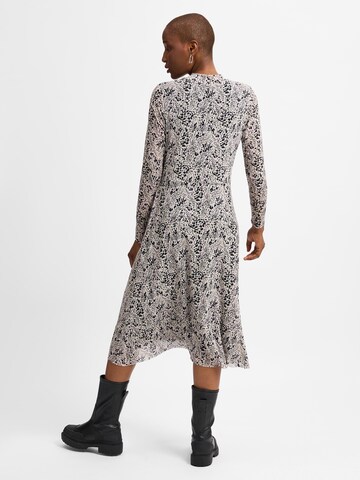 comma casual identity Jurk in Beige