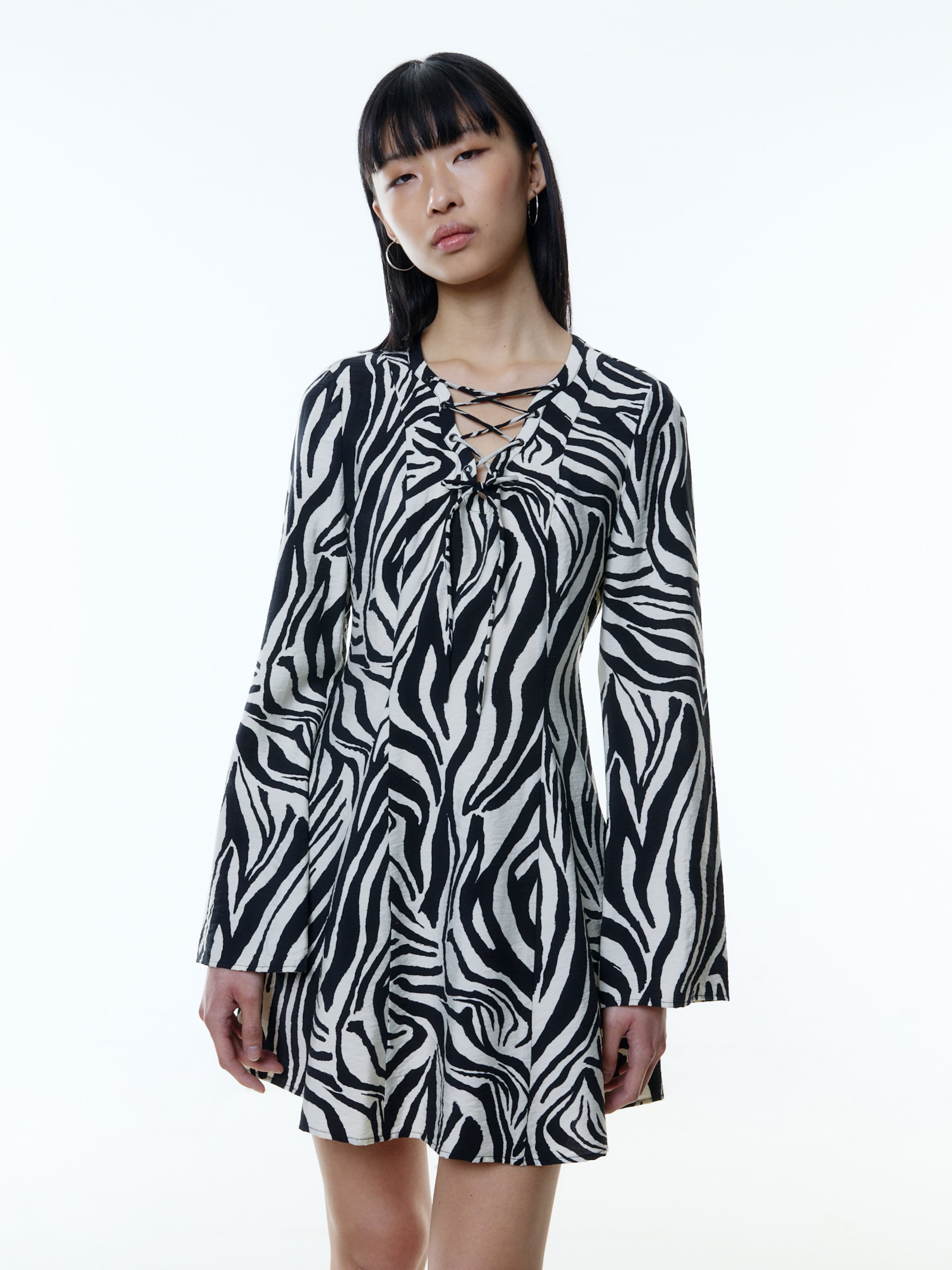 EDITED Producten Jurk 'Prudence' Beige