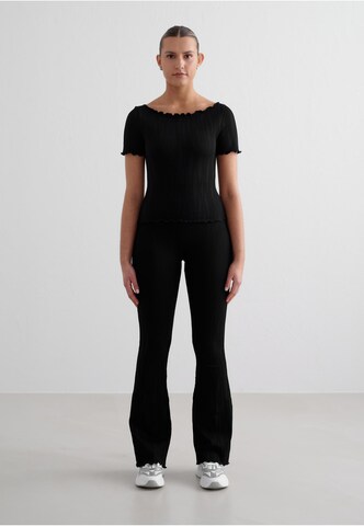 Aim'n Flared Hose in Schwarz