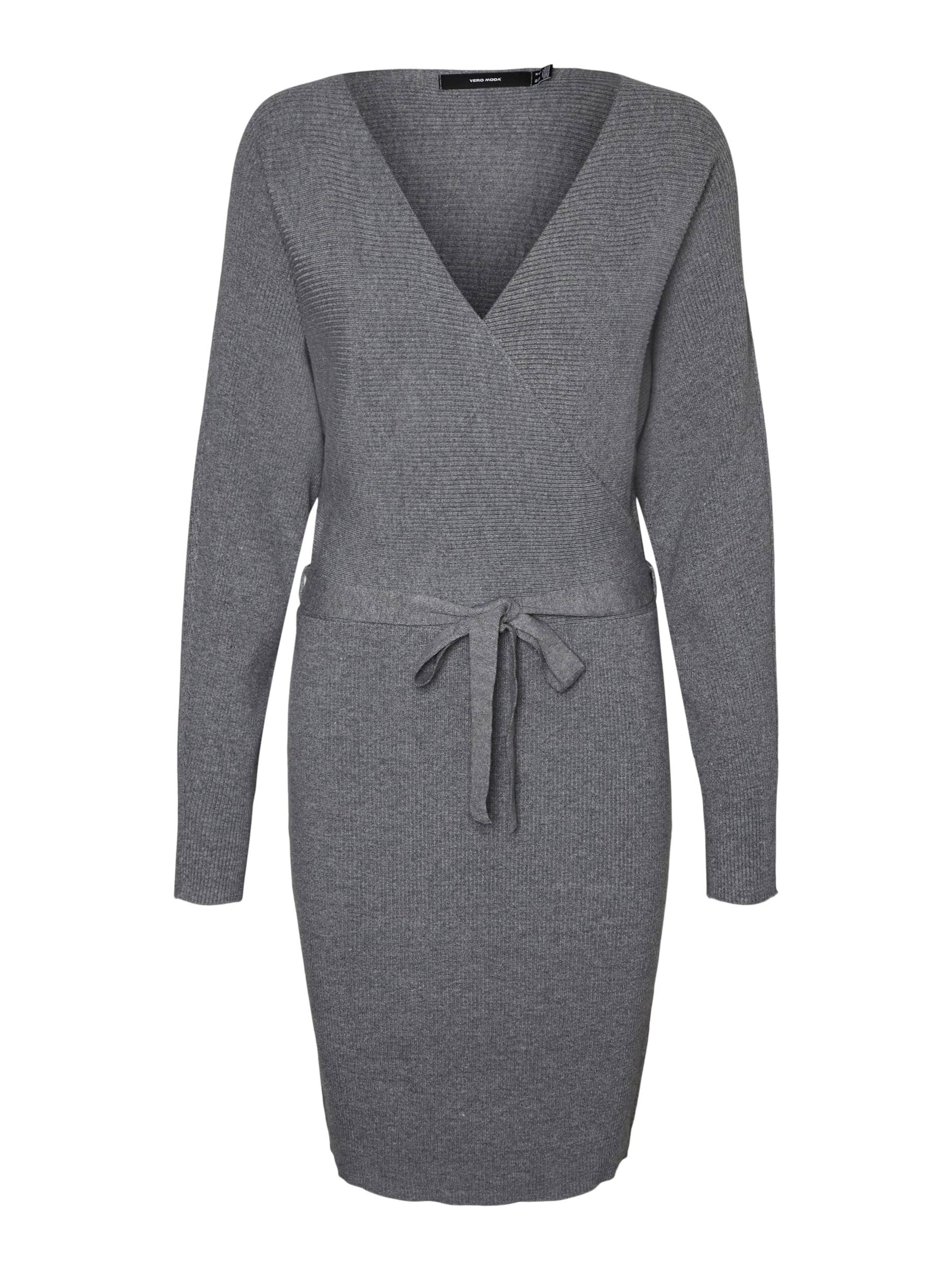 Robes en maille VERO MODA en gris : devant