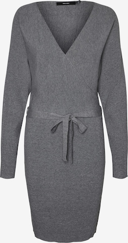 Robes en maille VERO MODA en gris : devant